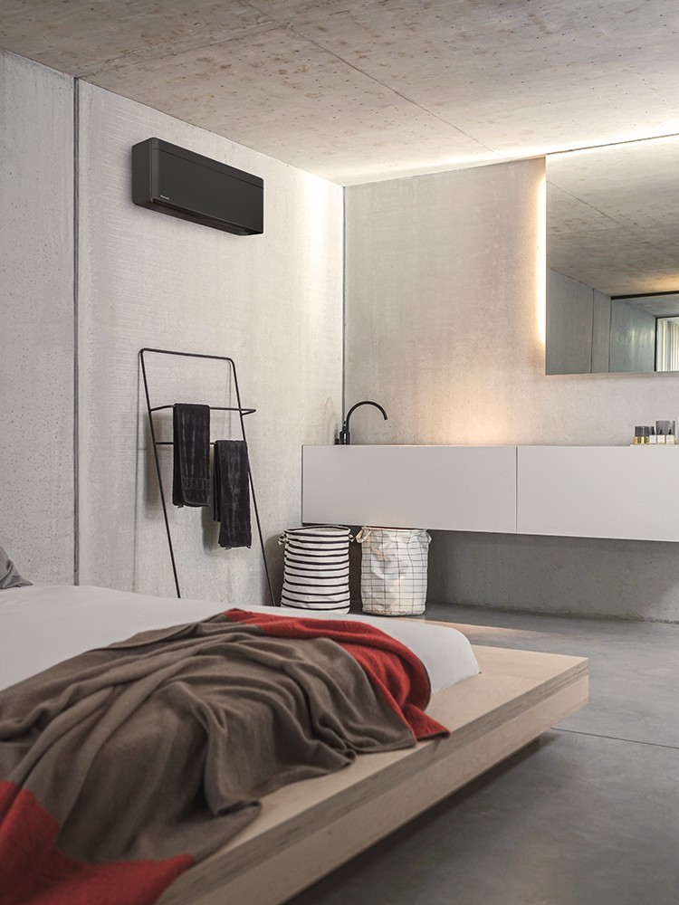 Stylish čierna R32 5,0 kW