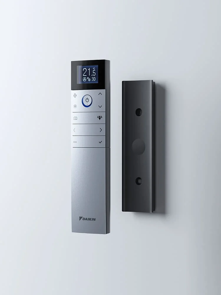 Nová Emura v matnej striebornej 2,5 kW
